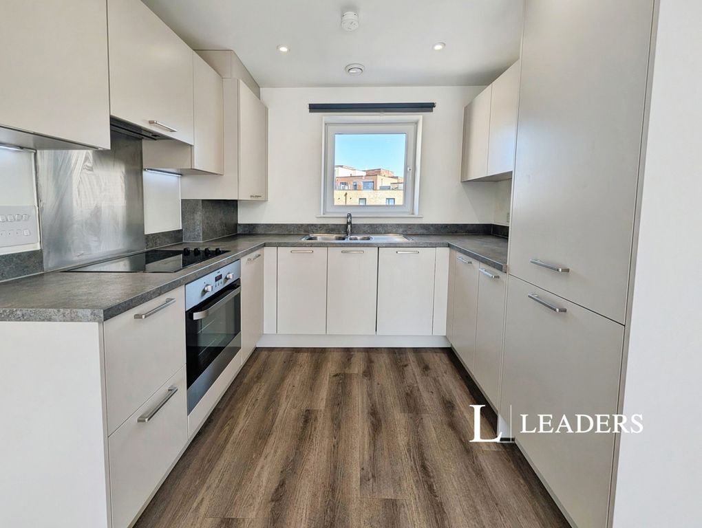 Property photo 3 of 9 Pbox-Img.Jpg