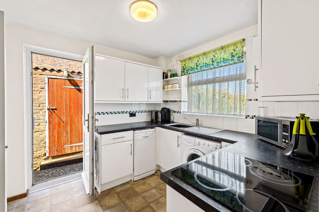 Property photo 3 of 16 Image10.Jpg