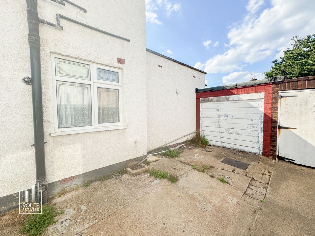 Property photo 2 of 13 Photo 11