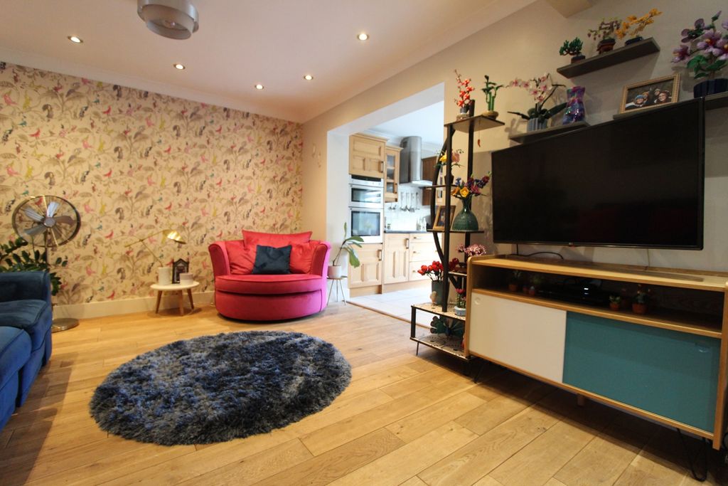 Property photo 2 of 17 Photo 2