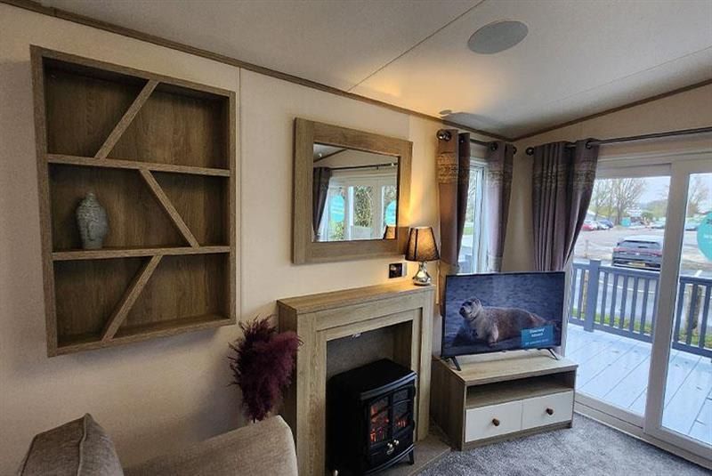 Property photo 3 of 9 002361 2 20260215 00.Jpeg