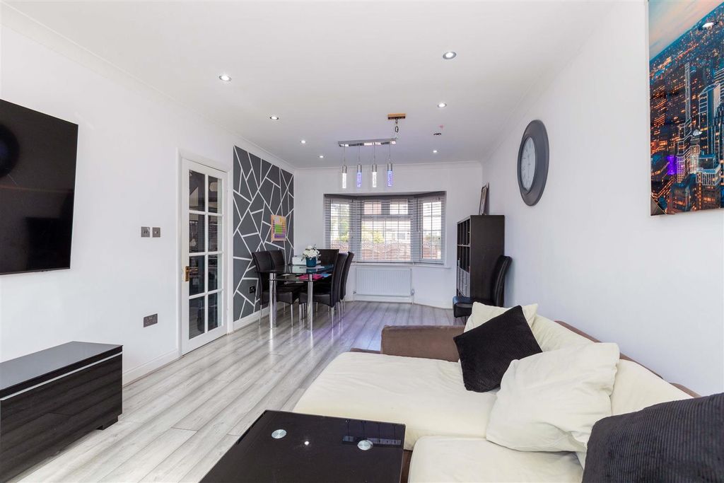 Property photo 2 of 19 78 St Georges Crescent-10.Jpg