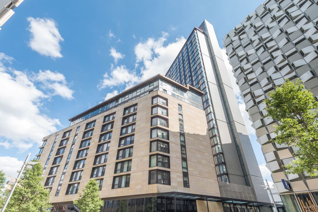 Property photo 1 of 12