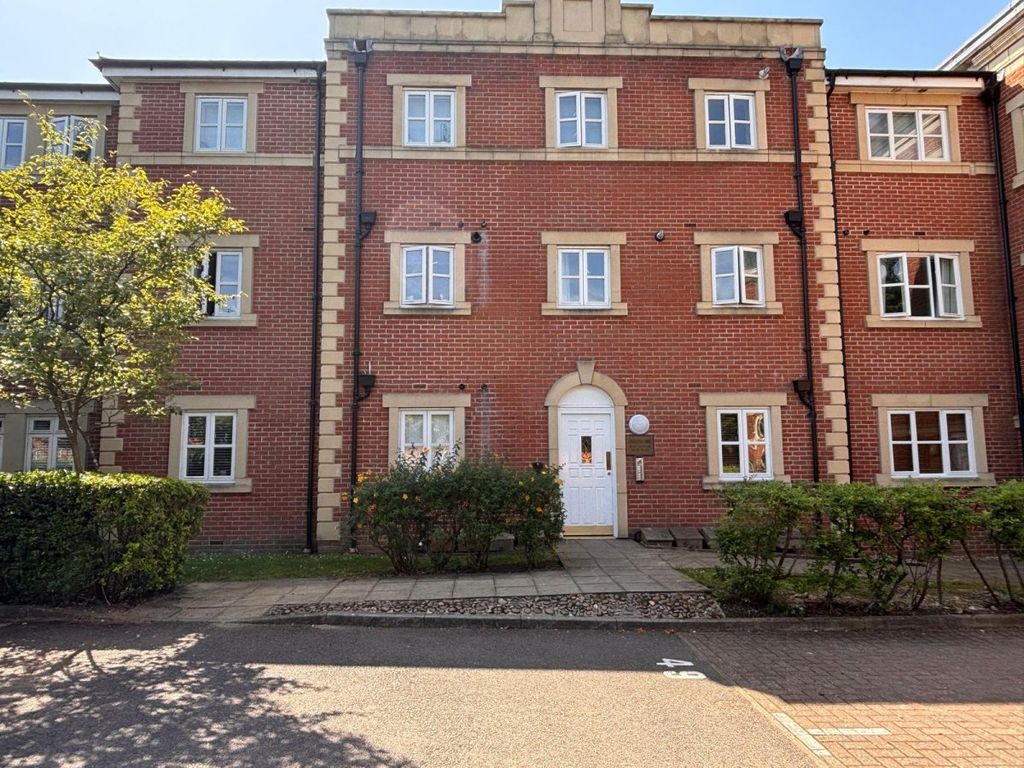 Property photo 1 of 8