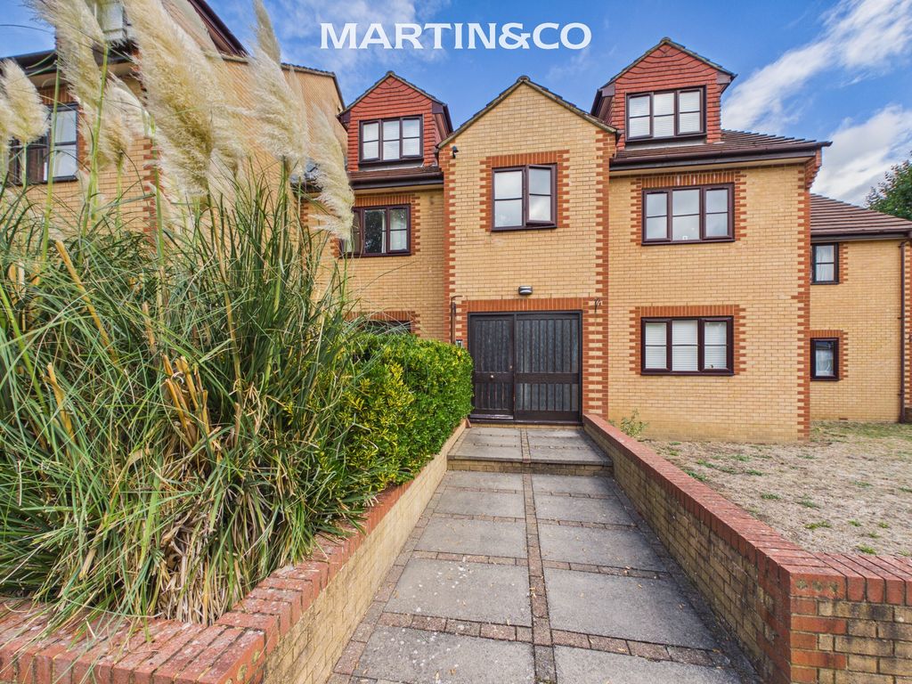 Property photo 1 of 6