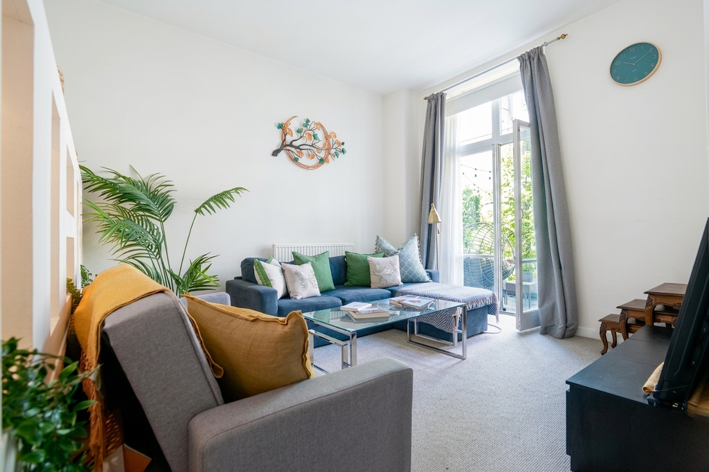 Property photo 1 of 10 2 Bed 2 Bath With Private Sun Terrace