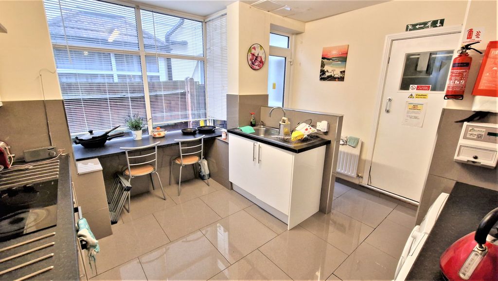 Property photo 3 of 16 Gallery