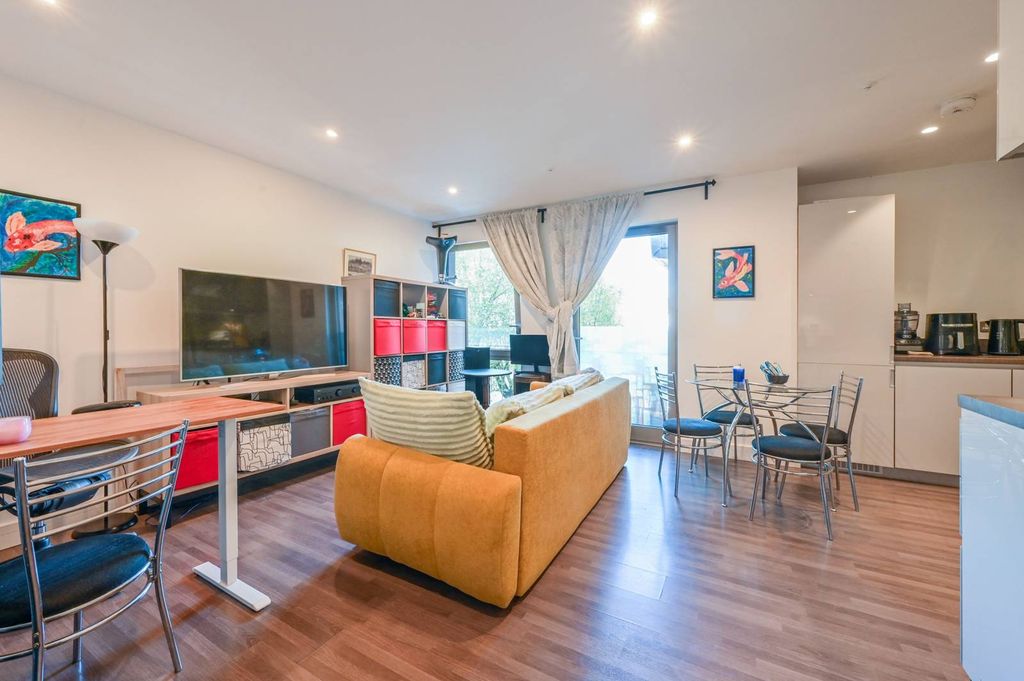 Property photo 1 of 7