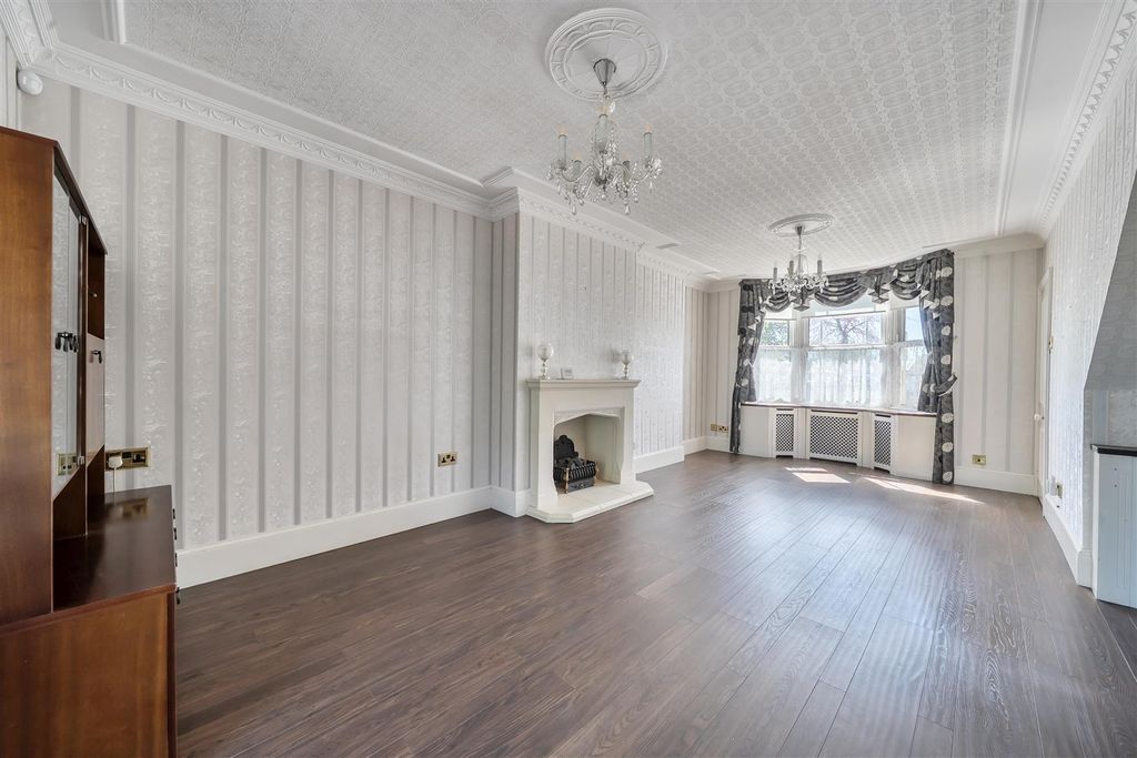 Property photo 2 of 24 1449768-5-69Eb4Ecf321E4.Jpg