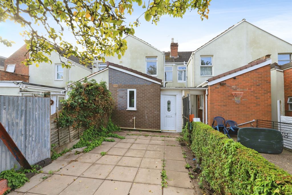 Property photo 2 of 18