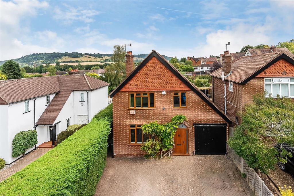 Property photo 1 of 16 29-Deepdene-Avenue-39.Jpg