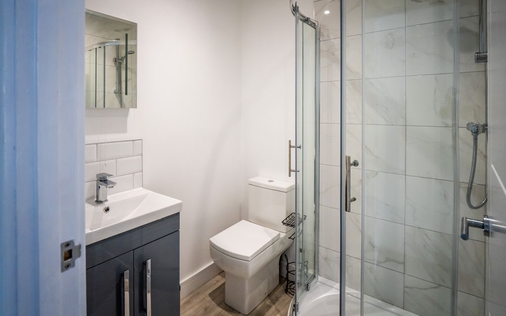 Property photo 3 of 10 En-Suite