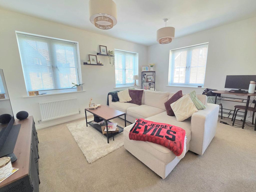 Property photo 2 of 14