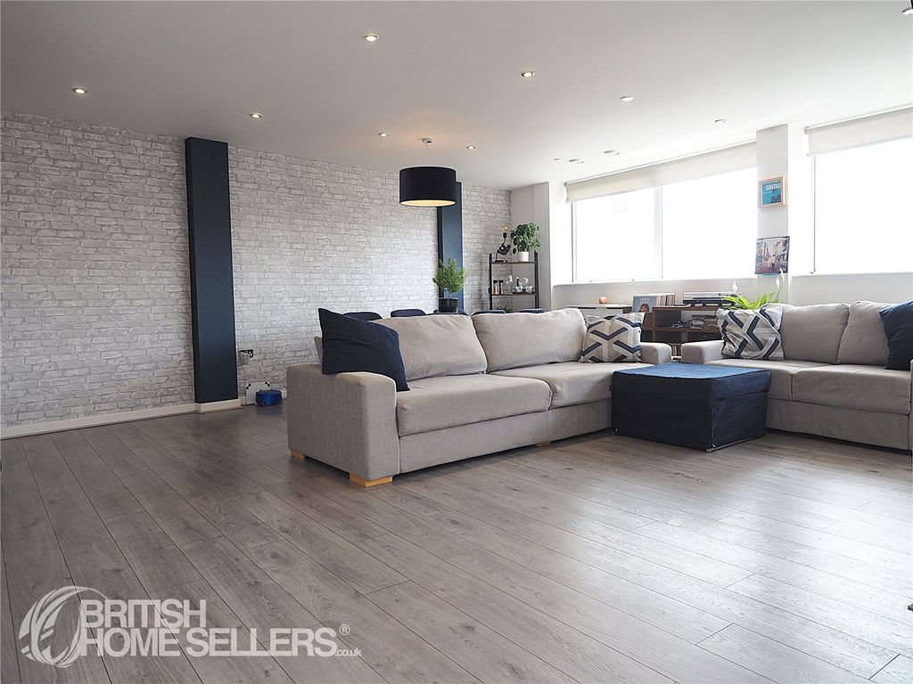 Property photo 3 of 25 Picture No. 07