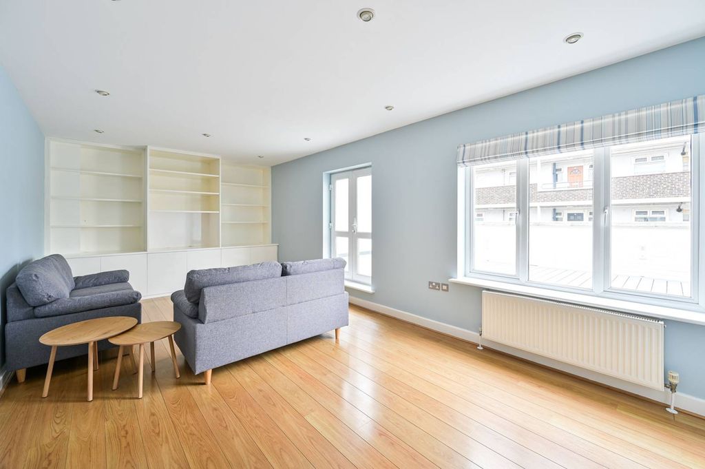 Property photo 2 of 12