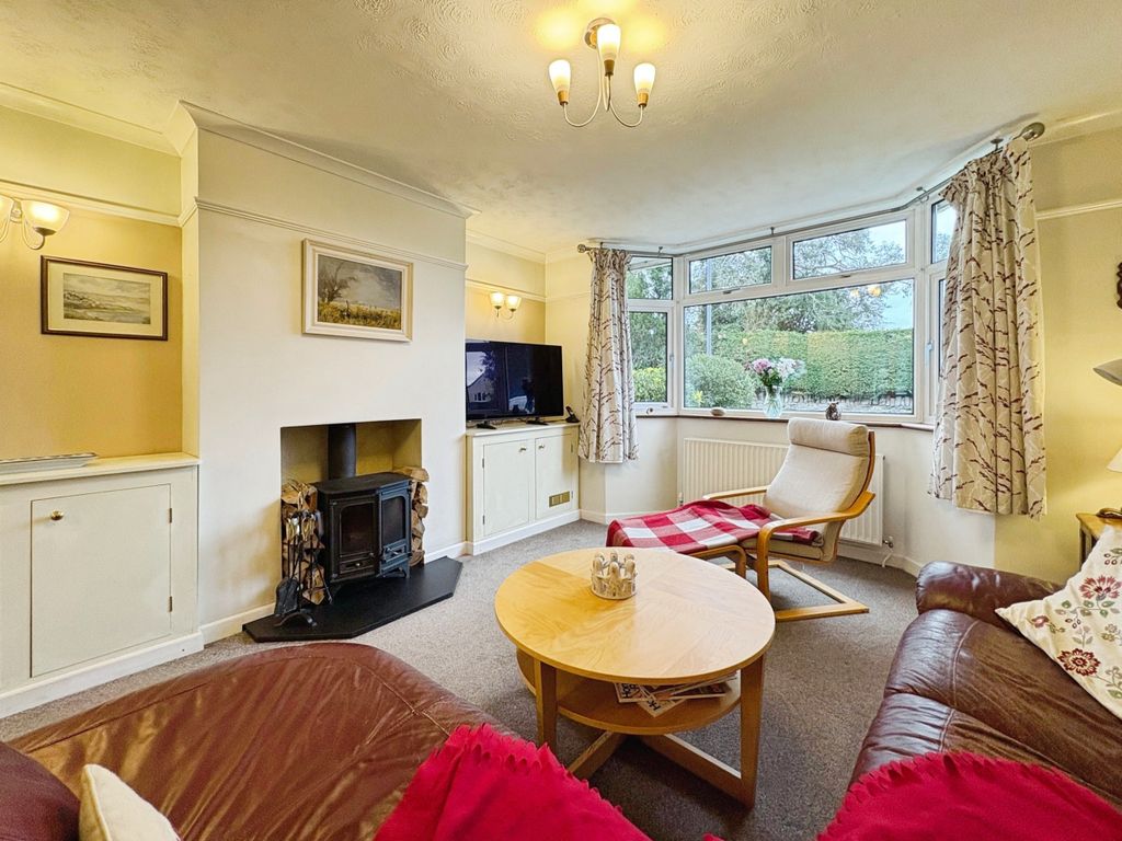 Property photo 2 of 34 Living Room