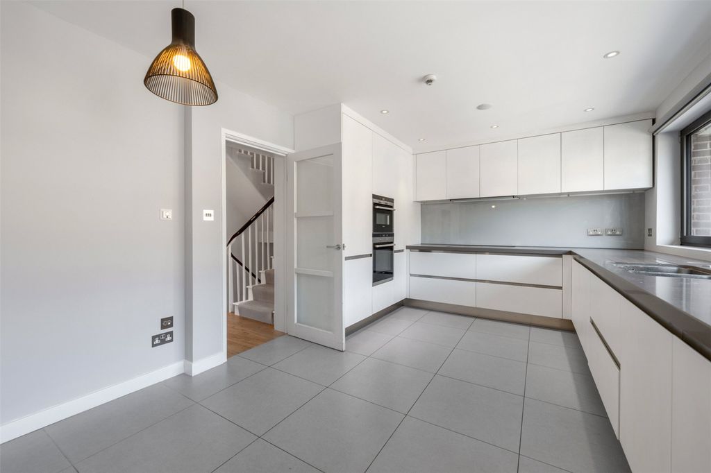 Property photo 2 of 21 Picture No. 50