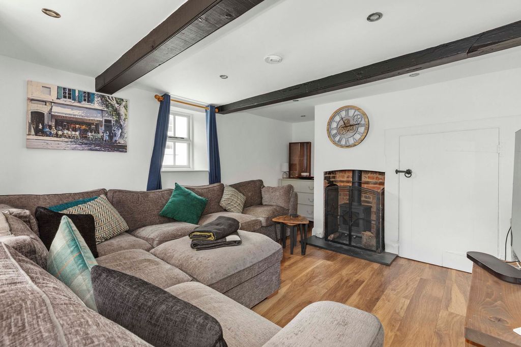 Property photo 2 of 15