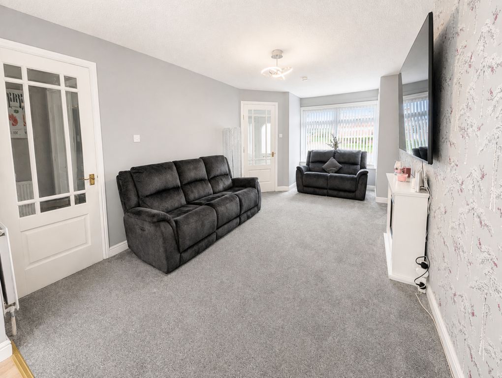Property photo 3 of 31