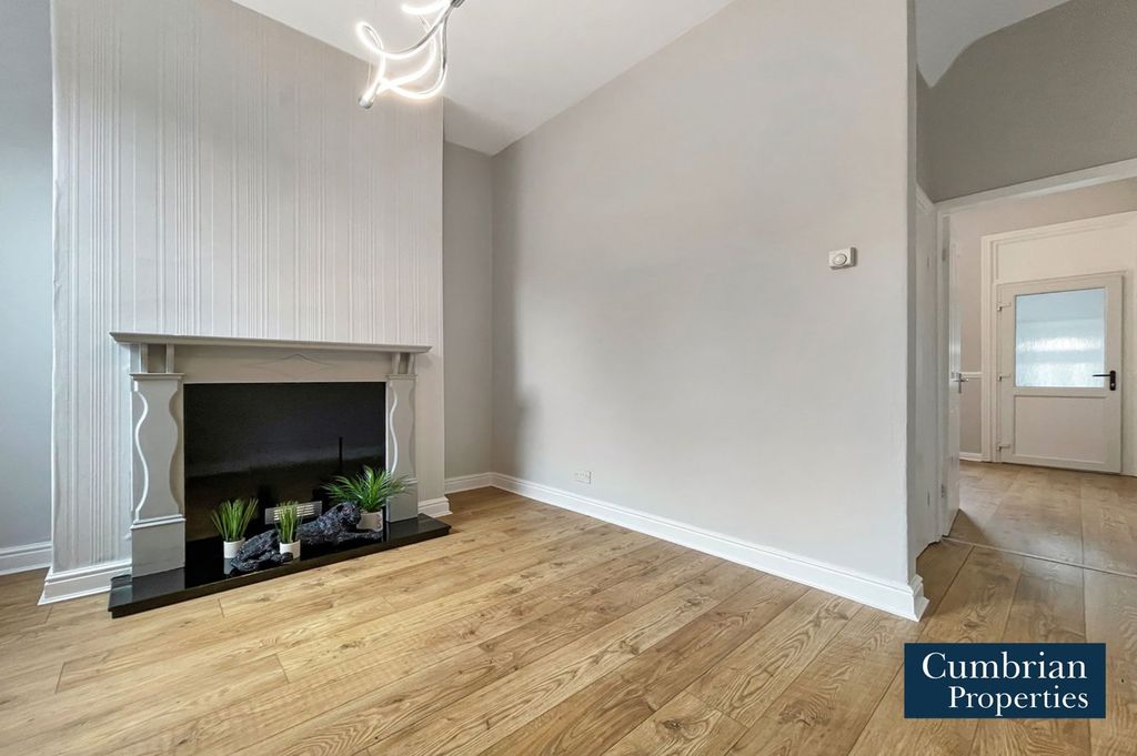 Property photo 2 of 10 Dining Room