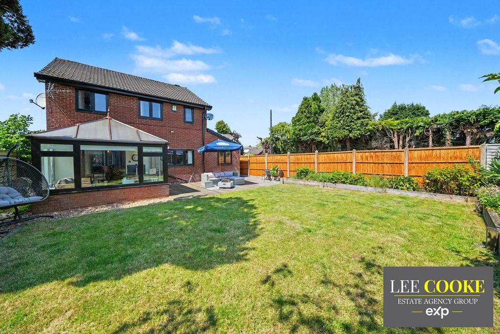 Property photo 3 of 49