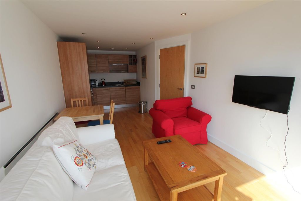 Property photo 2 of 7 Lounge 2.Jpg