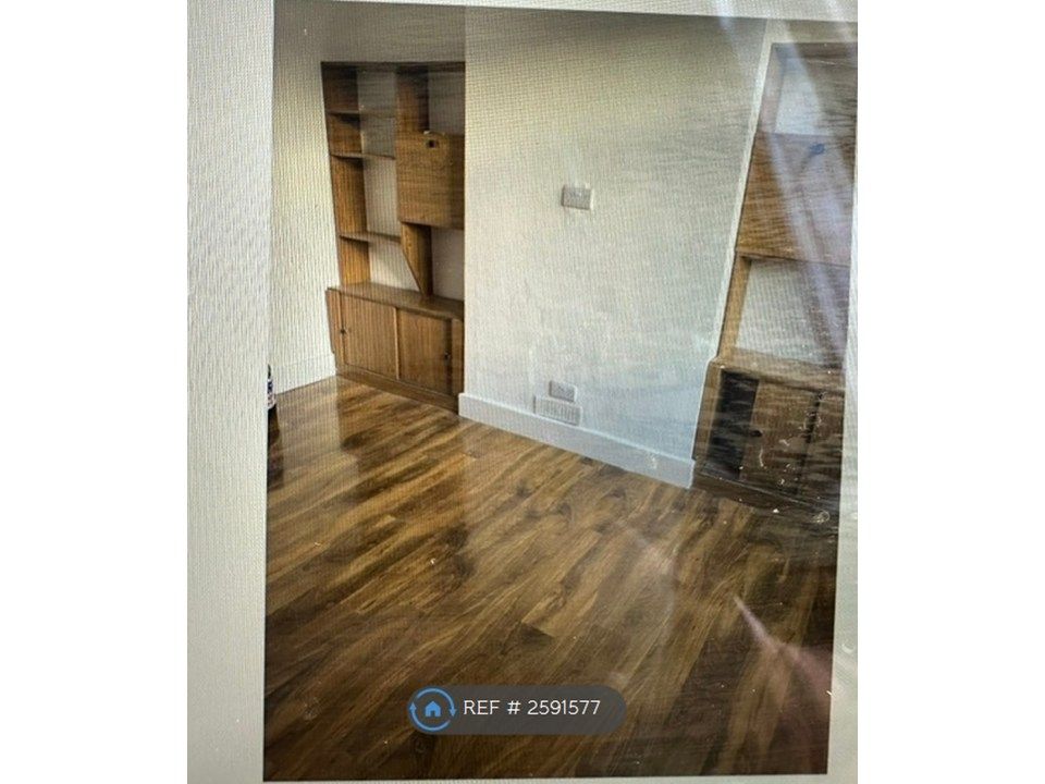 Property photo 1 of 4