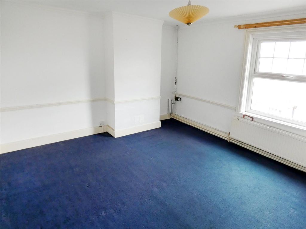 Additional image 5 of 3 bed flat for saleSouth Terrace, Littlehampton BN17