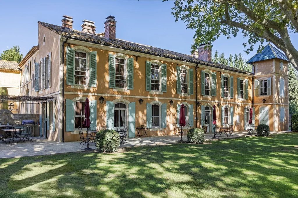 Property photo 1 of 40 Between Alpilles And Arles - Exceptional Property