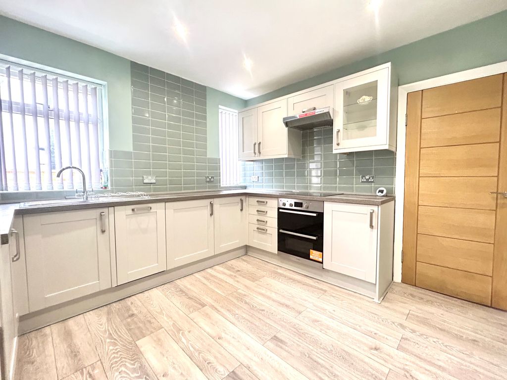 Property photo 2 of 11 Image