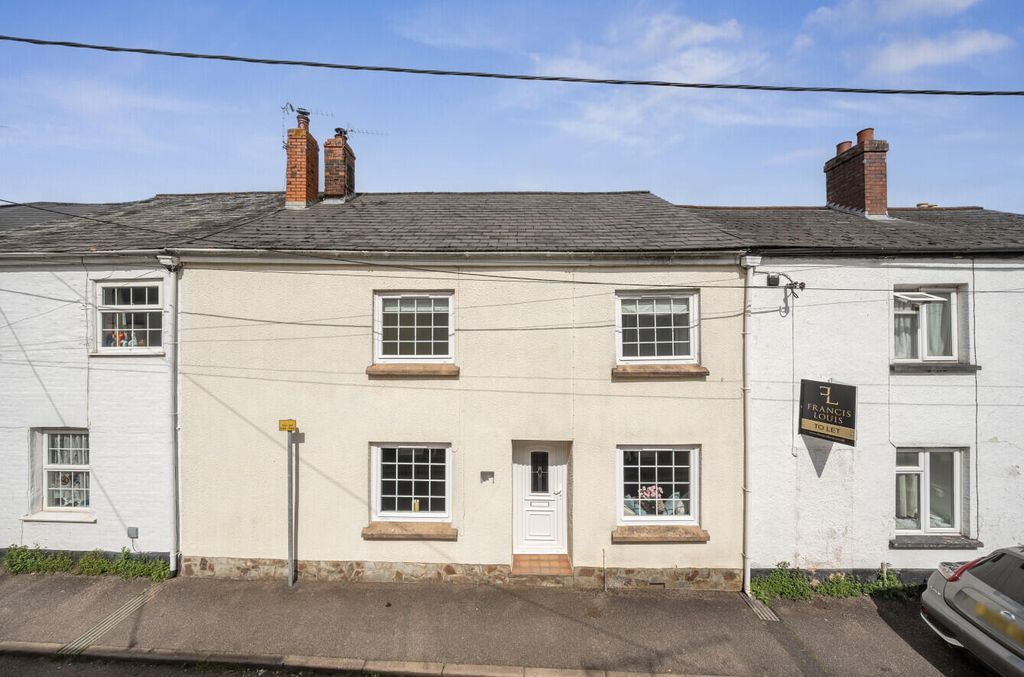 Property photo 1 of 21 Front (Exterior)