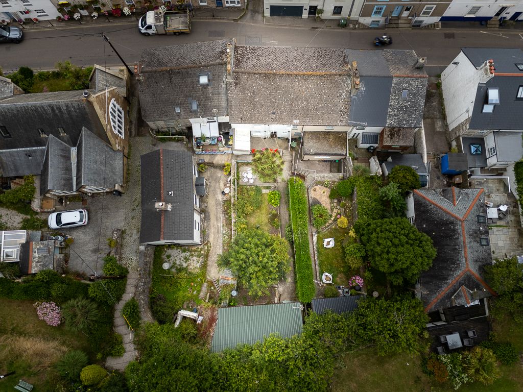 Property photo 3 of 25