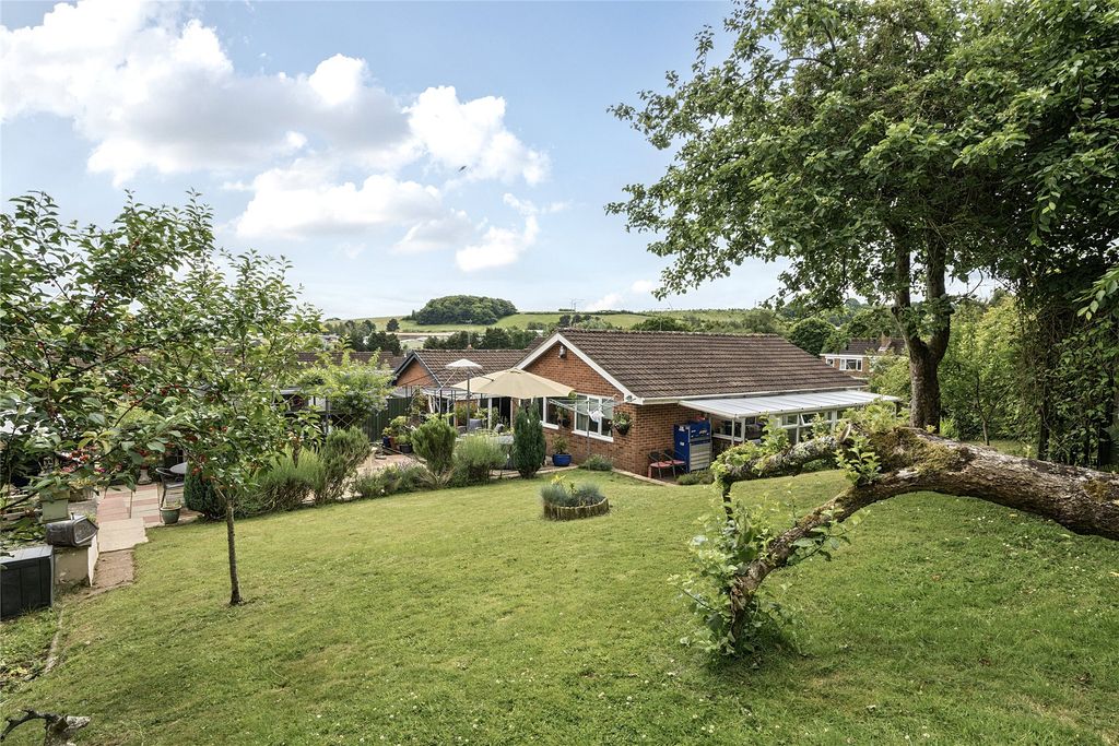 Property photo 2 of 16 2 - Picture No. 15