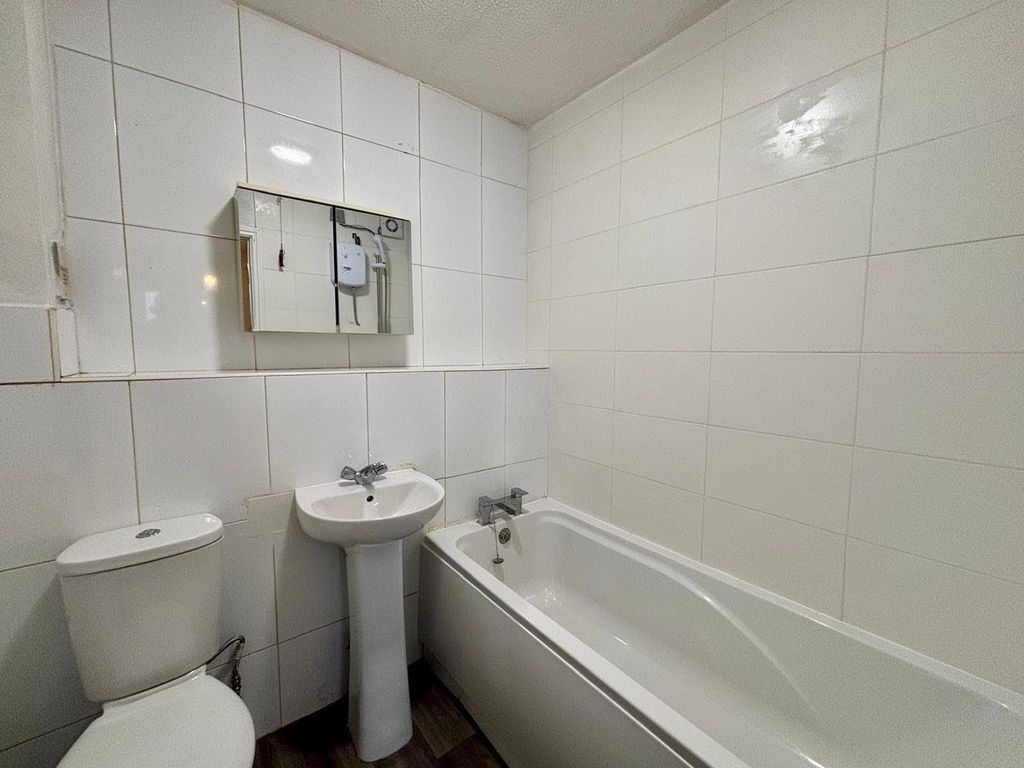 Property photo 3 of 10 Image