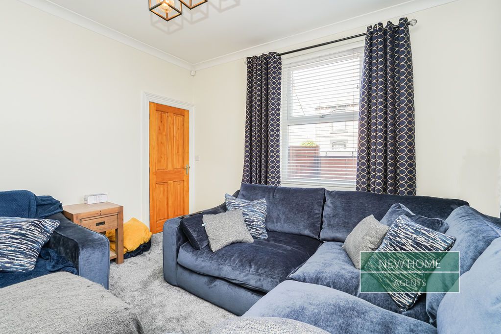 Property photo 3 of 17 Photo 9