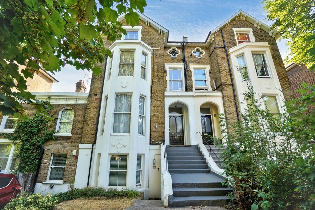Property photo 1 of 12 15C Manor Park, Lewisham, London, Se13 5Qz