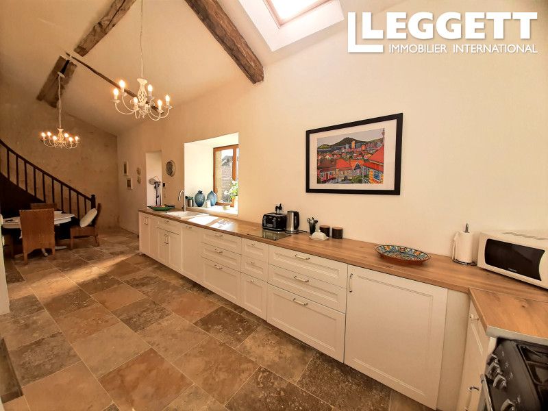 Property photo 3 of 10