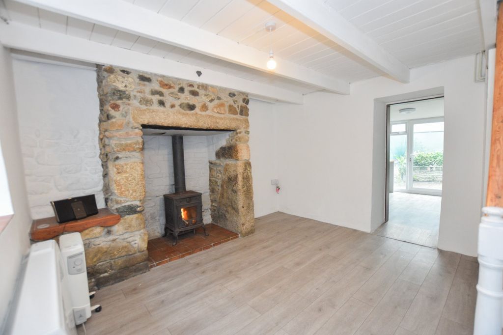 Property photo 2 of 14 Lounge