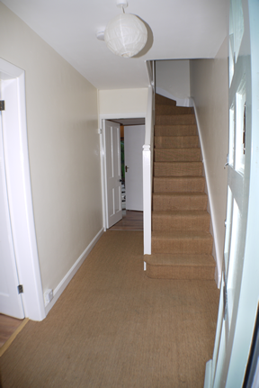 Property photo 2 of 9 Hallway