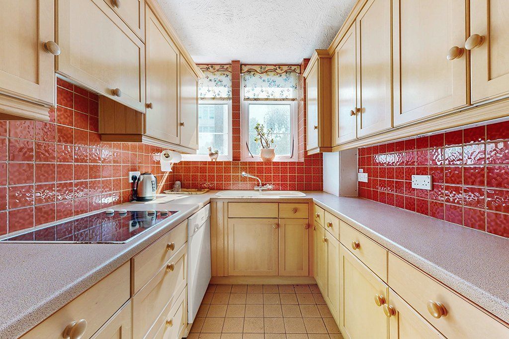 Property photo 2 of 17 Picture No. 15