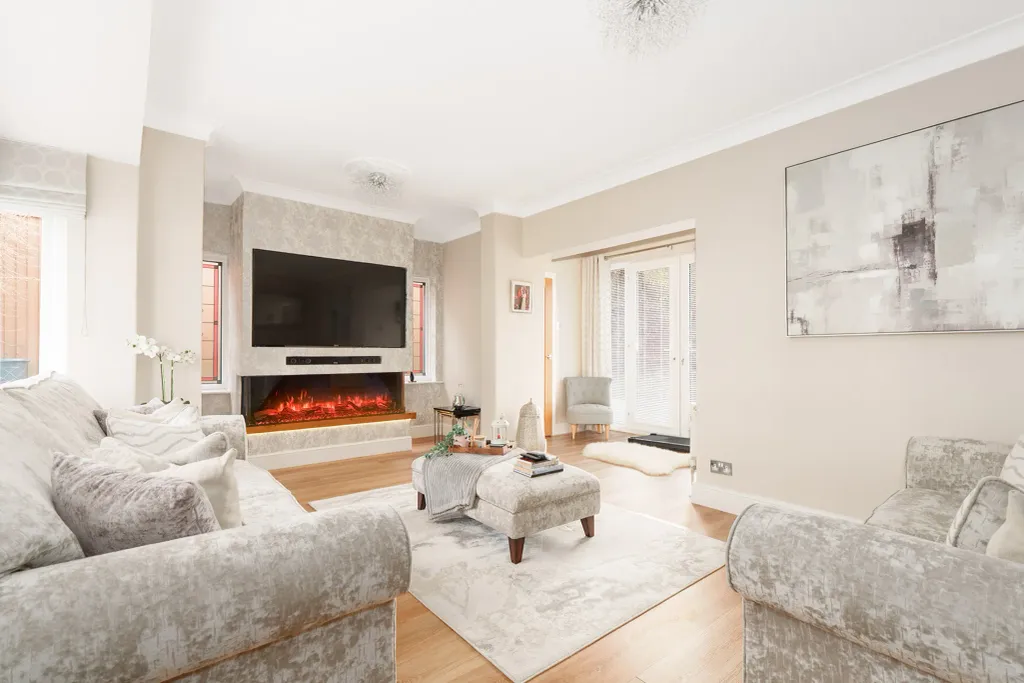 Property photo 3 of 26