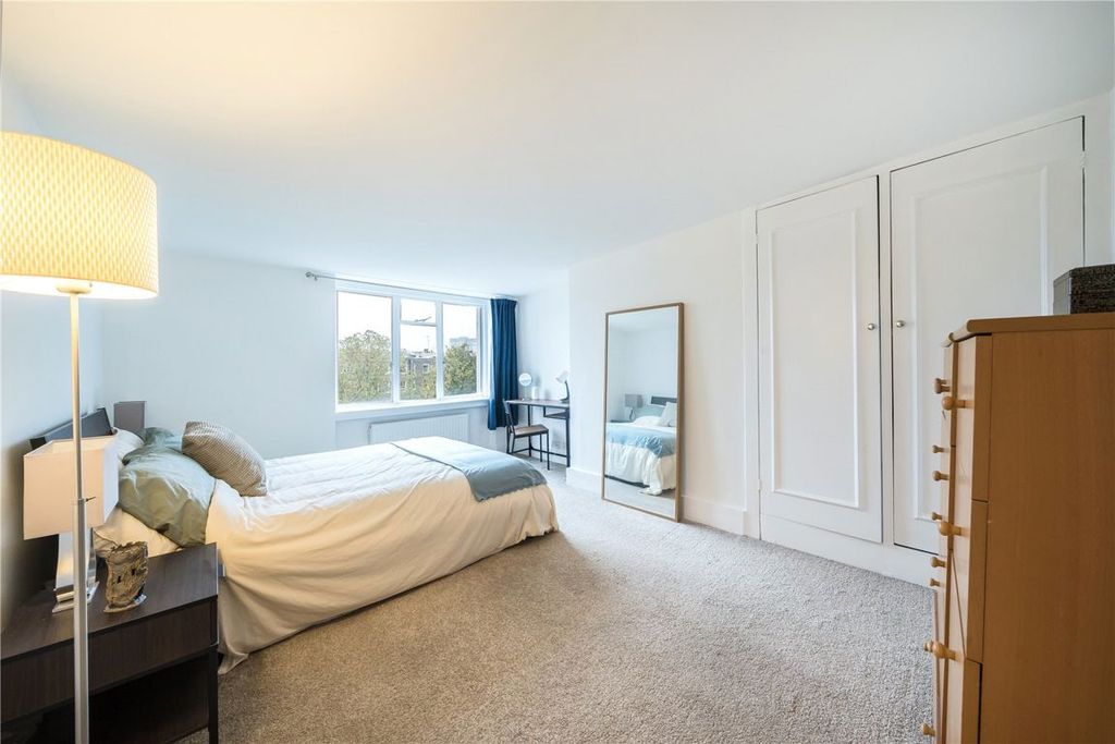 Property photo 3 of 7