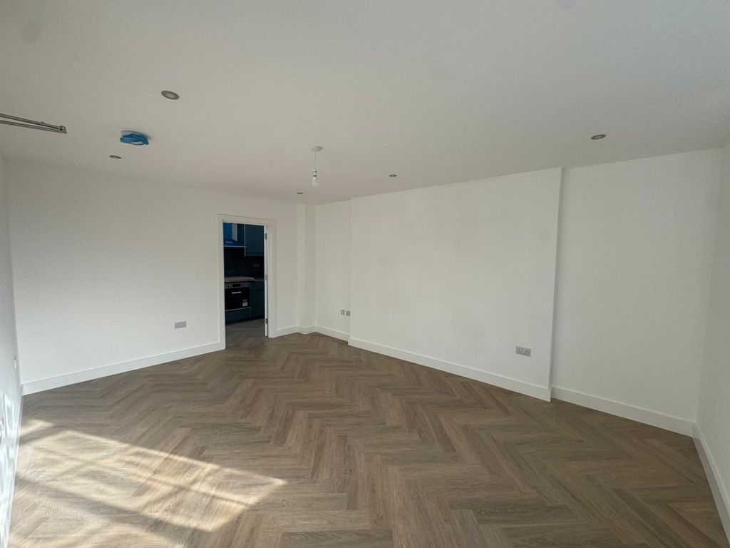 Property photo 2 of 3 Gallery