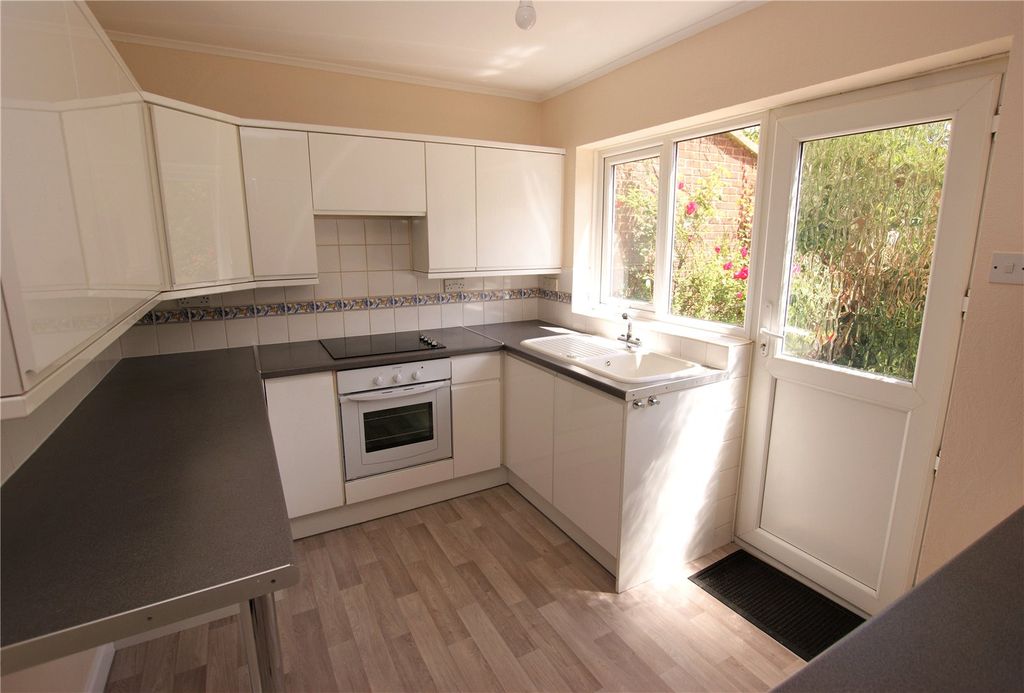 Property photo 2 of 10 Picture No. 19