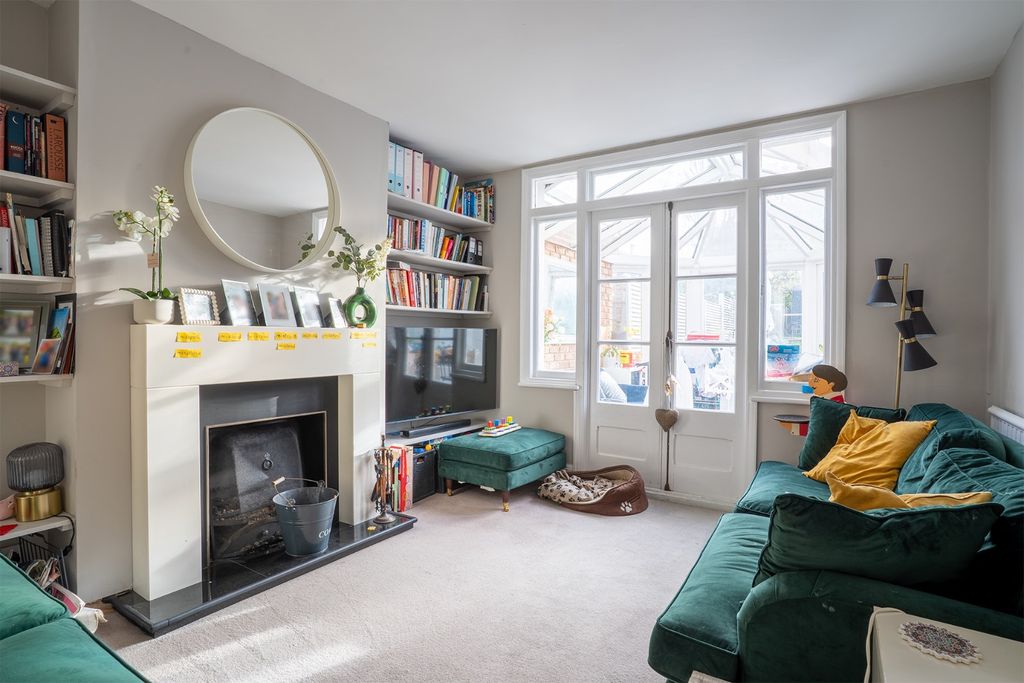 Property photo 2 of 22 2132044