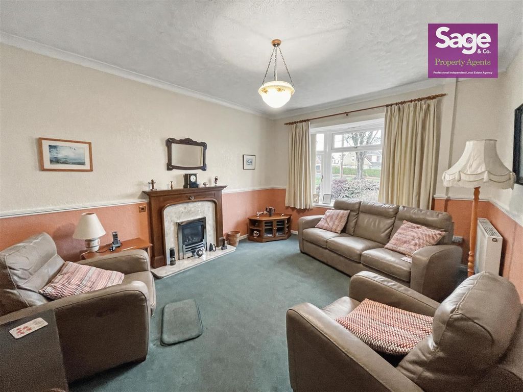 Property photo 3 of 27