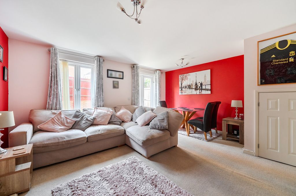 Property photo 2 of 21 15083599