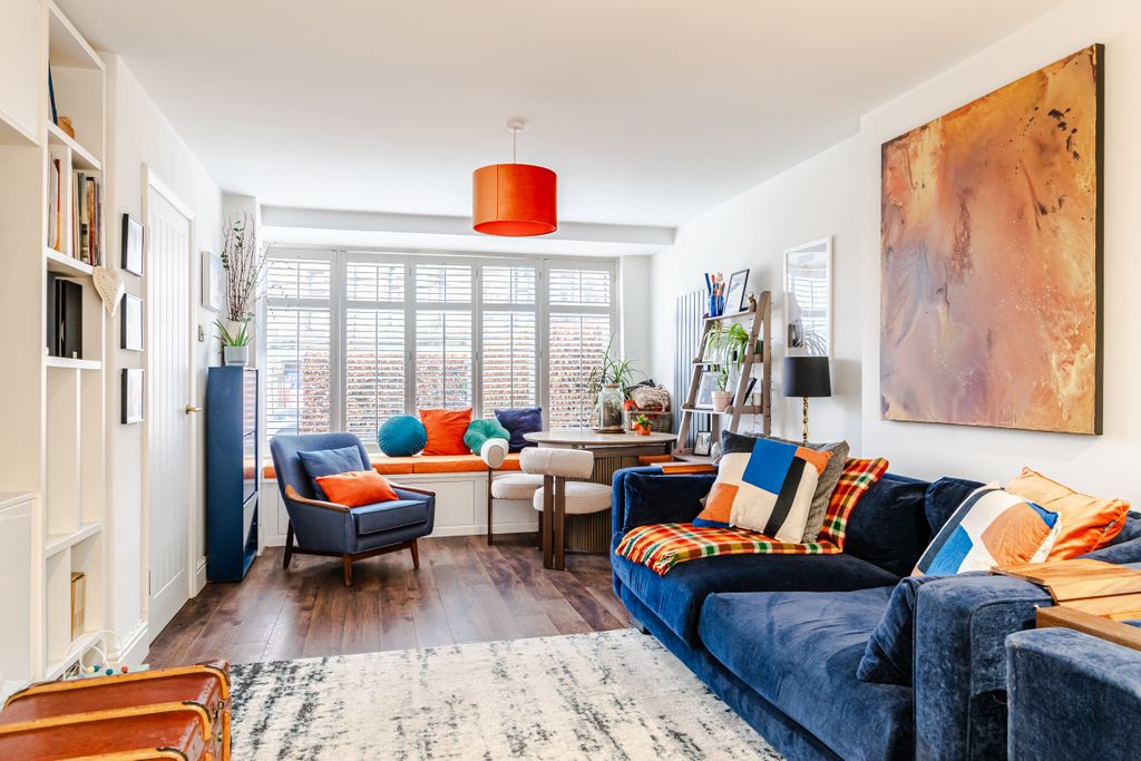 Property photo 3 of 29 Livingspace1