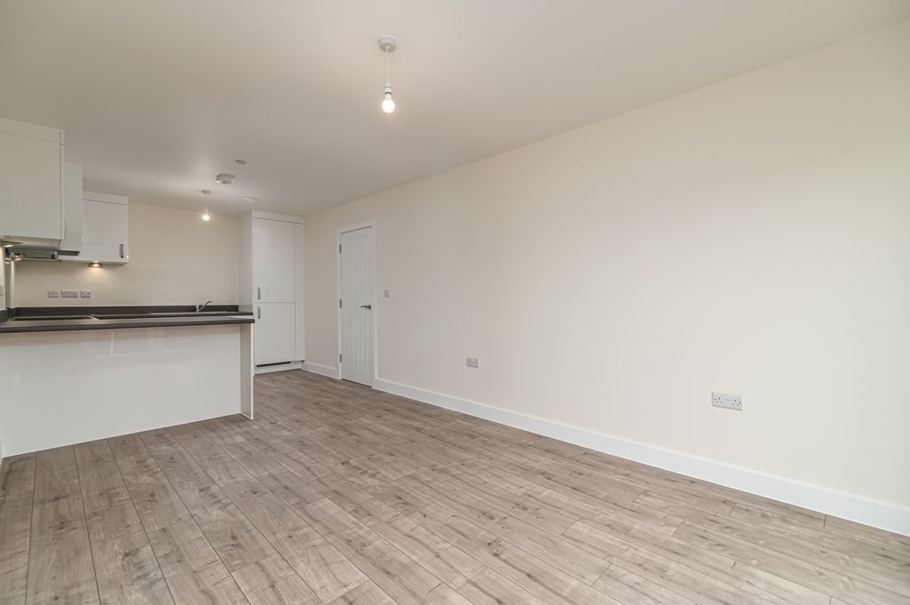 Property photo 1 of 19 Flat 95-16