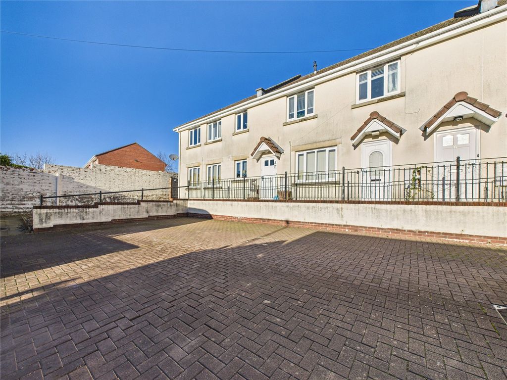 Property photo 1 of 11 Picture No. 14